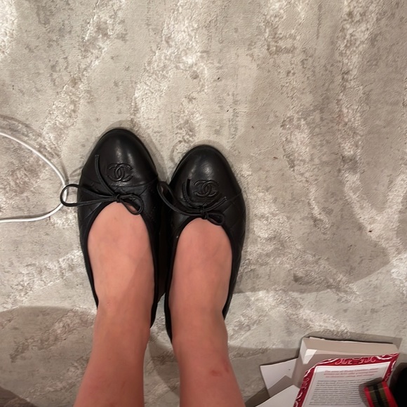 Authentic chanel quilted black flats with bow (UNITED STATES WOMENS SIZE 9) - Picture 3 of 3